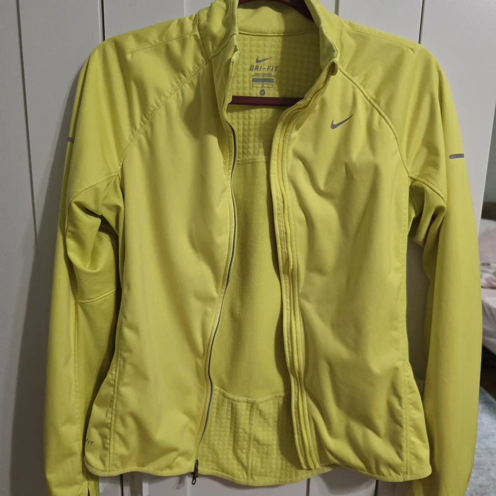 Nike Women's Yellow Jacket - Picture 4 of 5
